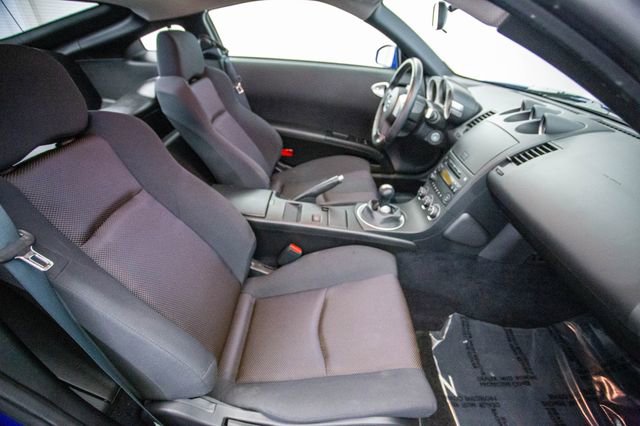 Used 2005 Nissan 350Z Coupe w/ (N93) Cargo Convenience Pkg RWD image 20