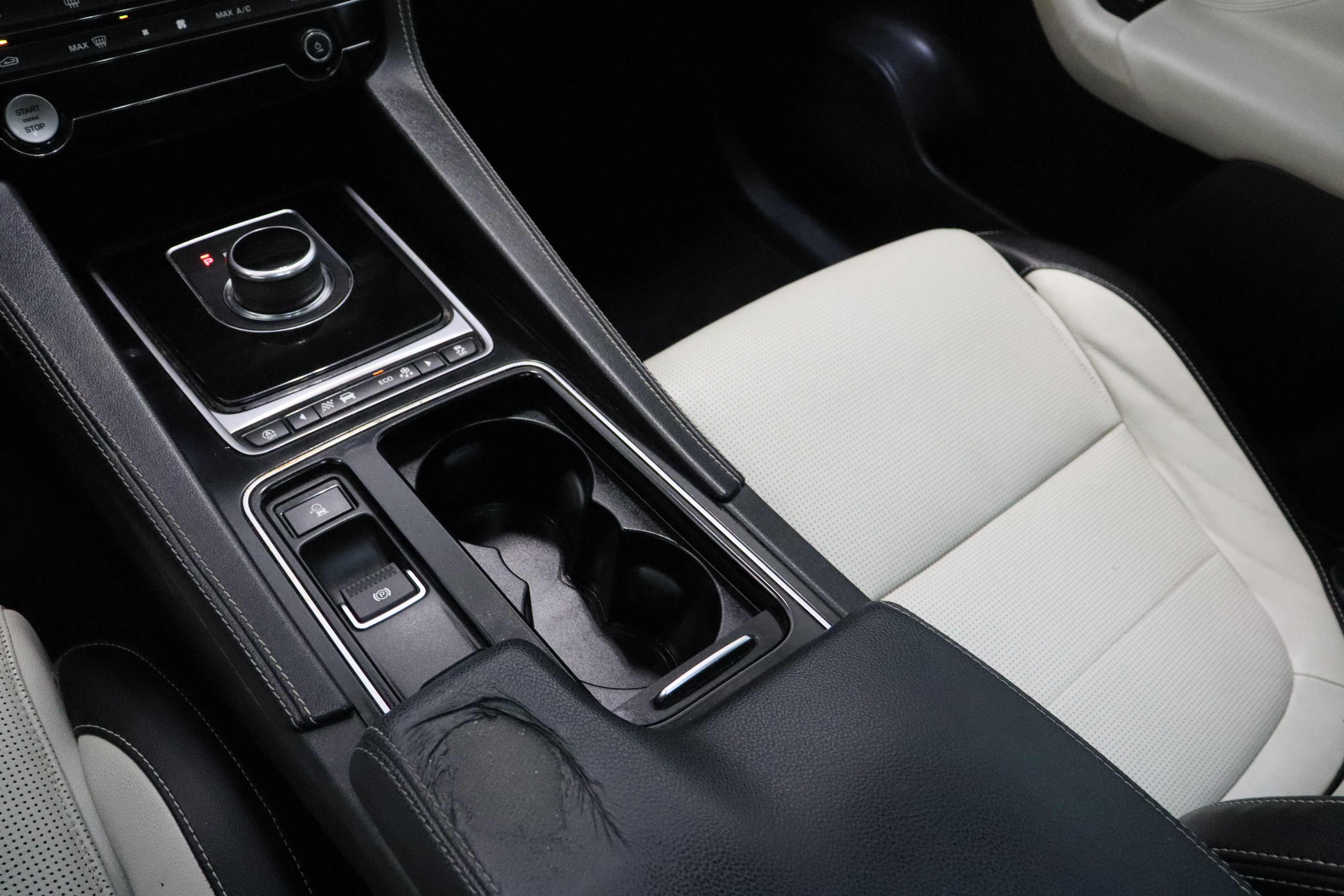 Used 2018 Jaguar F-PACE R-Sport AWD/4WD image 17