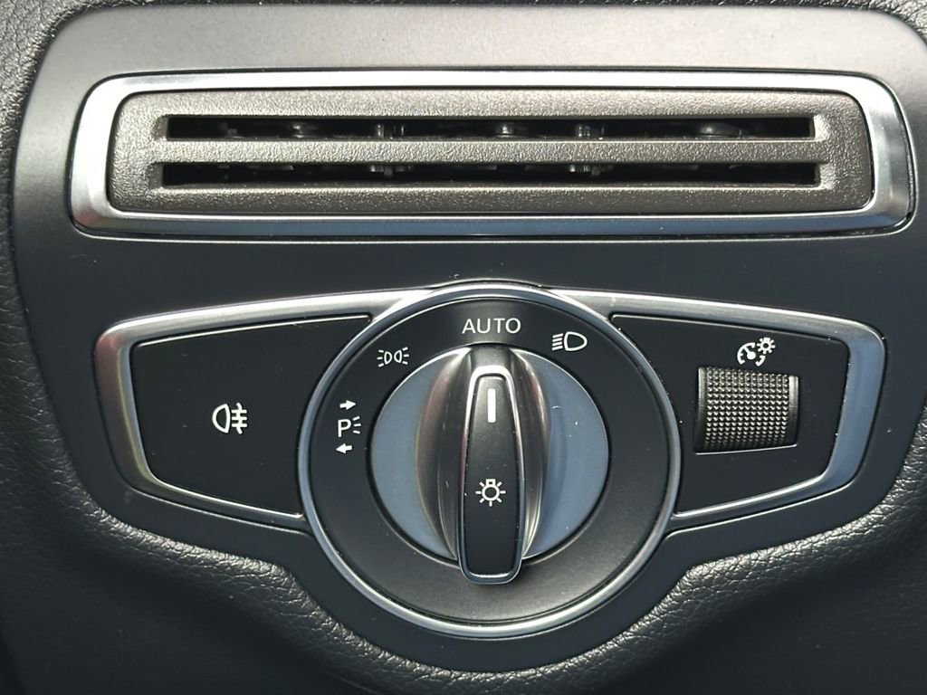 Used 2019 Mercedes-Benz C 300 Coupe w/ Leather Seating Package image 22