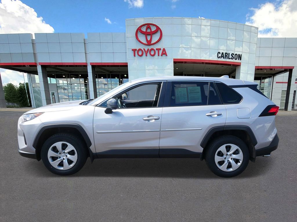 Certified 2022 Toyota RAV4 LE AWD/4WD image 7