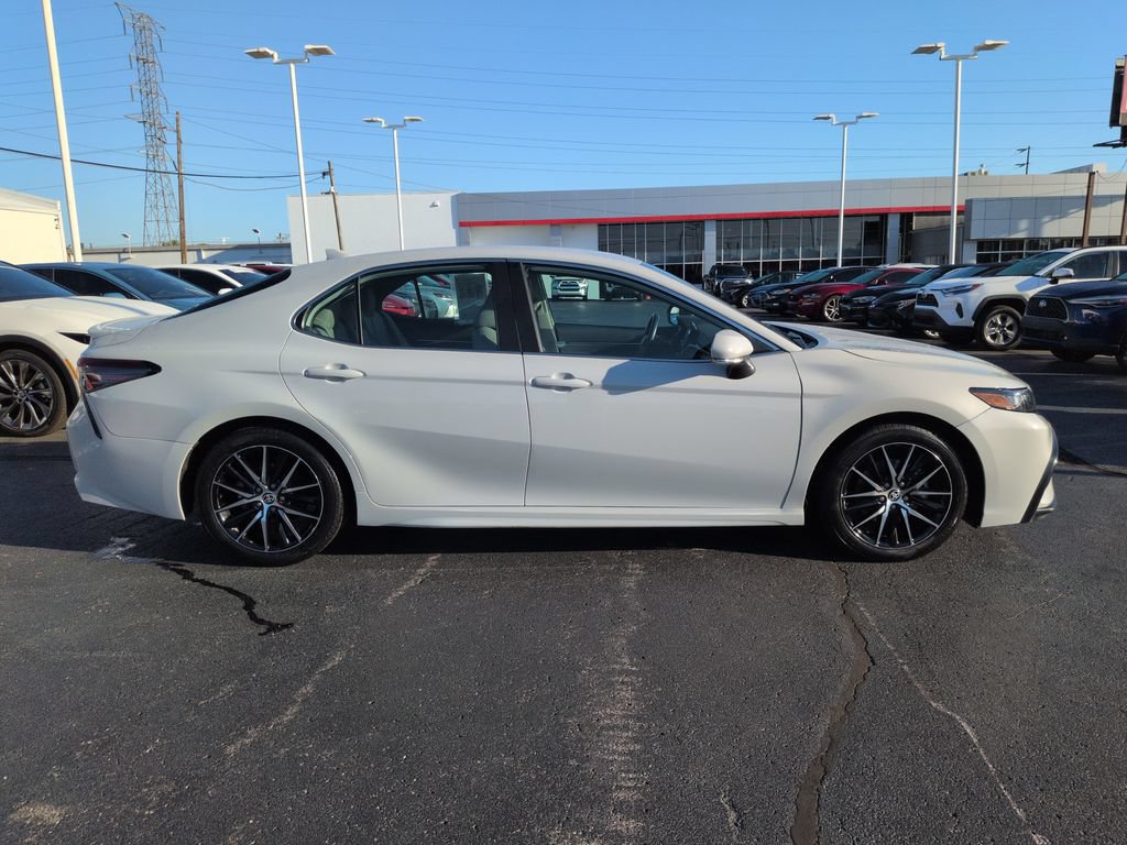 Certified 2024 Toyota Camry SE FWD image 6