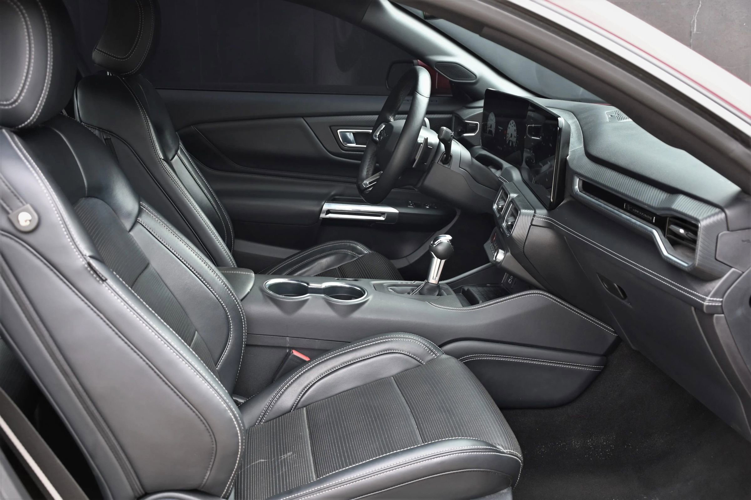 Used 2024 Ford Mustang GT Premium image 28