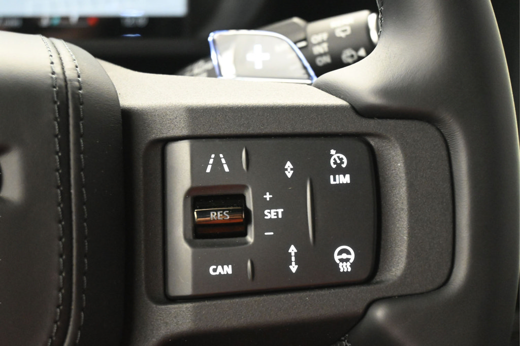 New 2026 Land Rover Defender 110 AWD/4WD image 18
