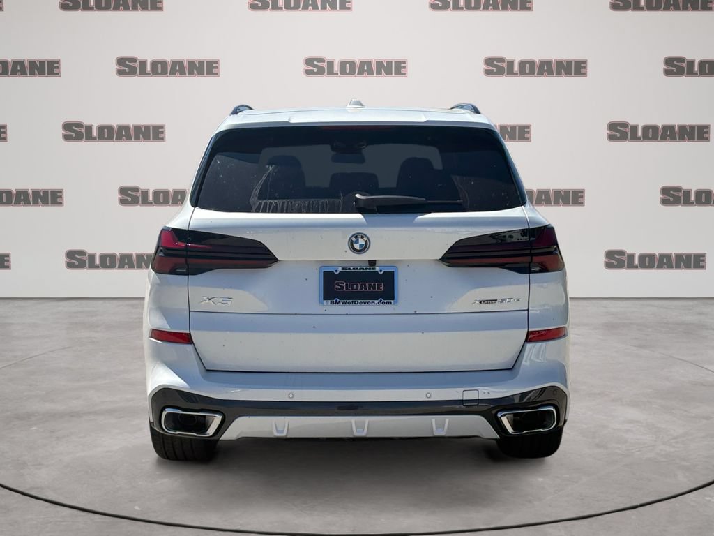 New 2026 BMW X5 xDrive50e w/ M Sport Package AWD/4WD image 4