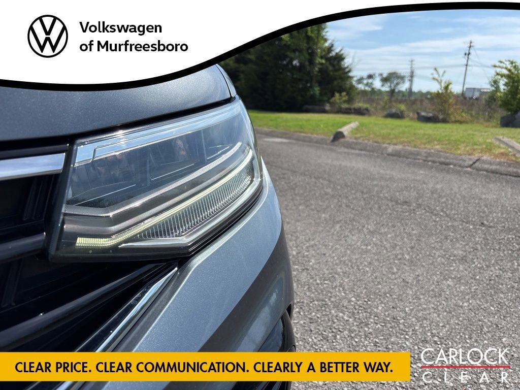 Certified 2023 Volkswagen Tiguan SE R-Line FWD image 9