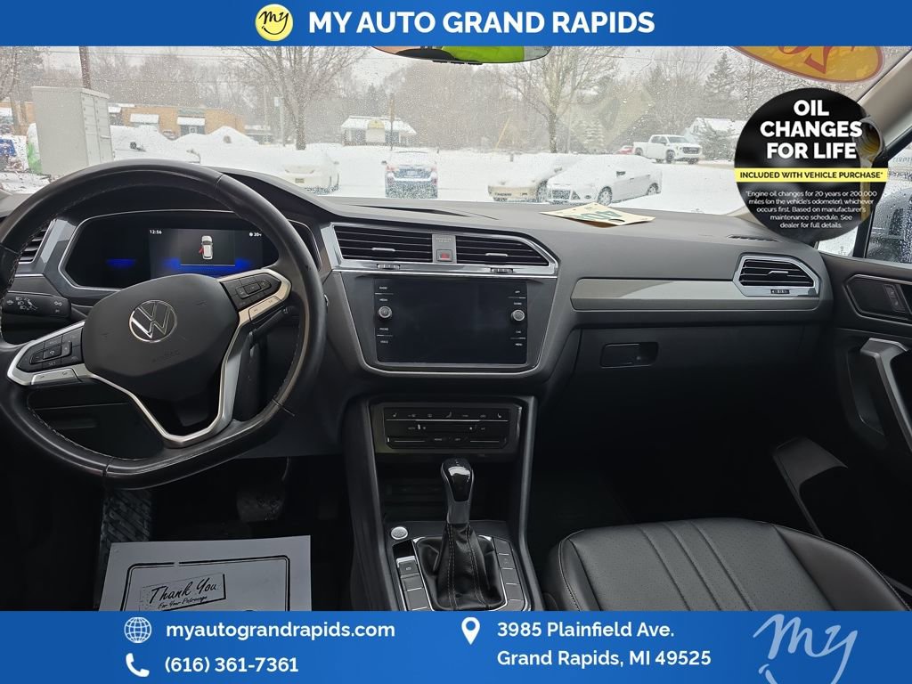 Used 2022 Volkswagen Tiguan SE image 12