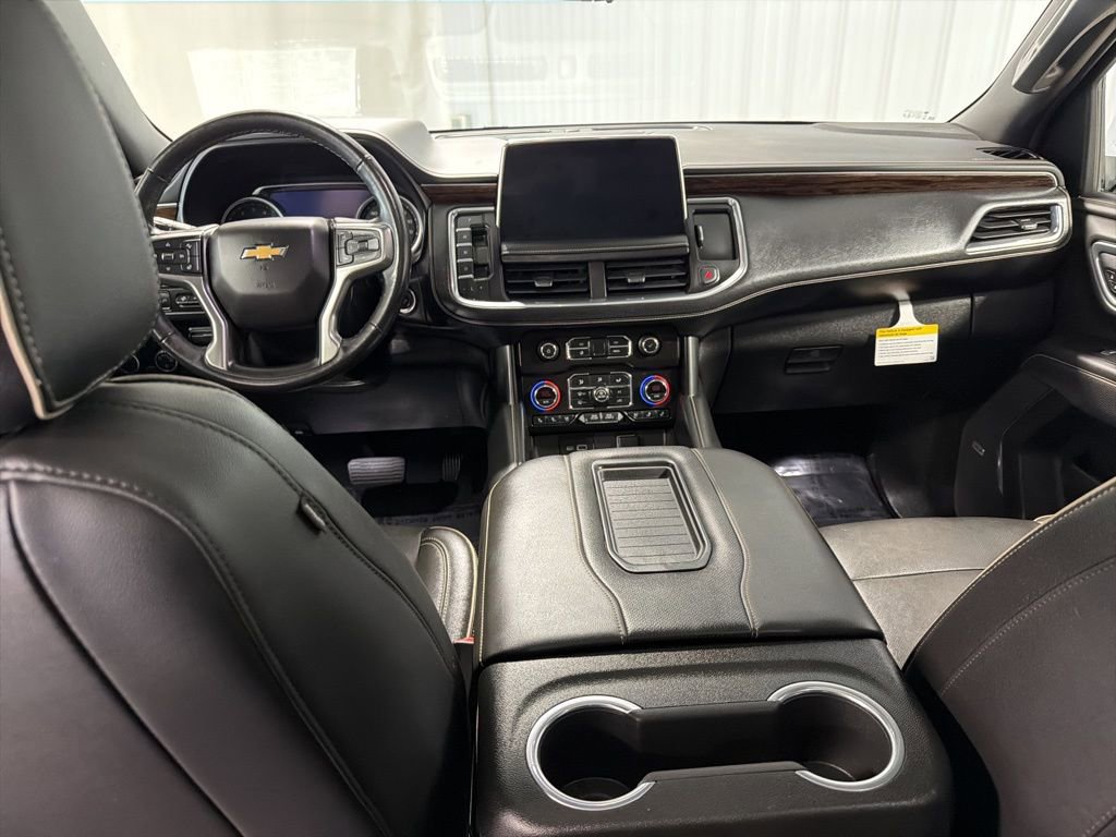 Used 2021 Chevrolet Suburban Premier w/ Premium Package AWD/4WD image 3