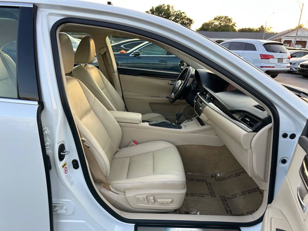 Used 2013 Lexus ES 350 w/ Luxury Pkg FWD image 26