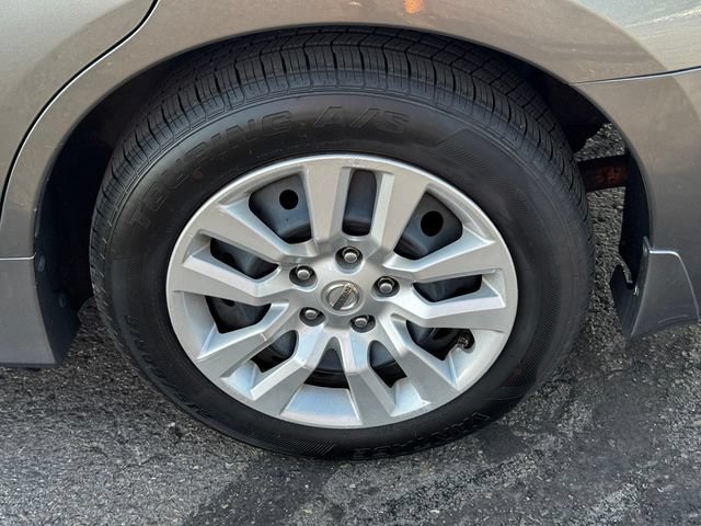 Used 2015 Nissan Altima 2.5 S w/ Power Driver Seat Package FWD image 11