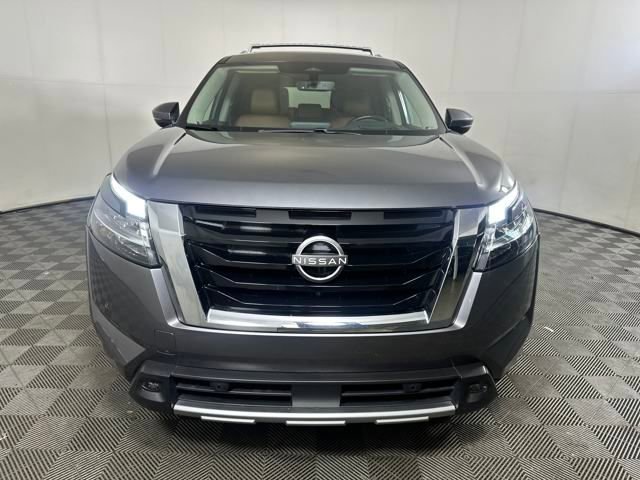 Used 2023 Nissan Pathfinder Platinum w/ Cargo Package image 8