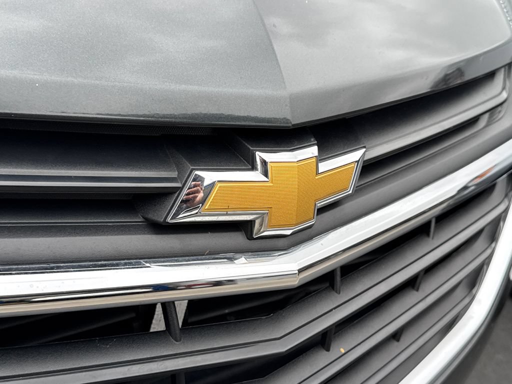 Used 2020 Chevrolet Equinox LS FWD image 2