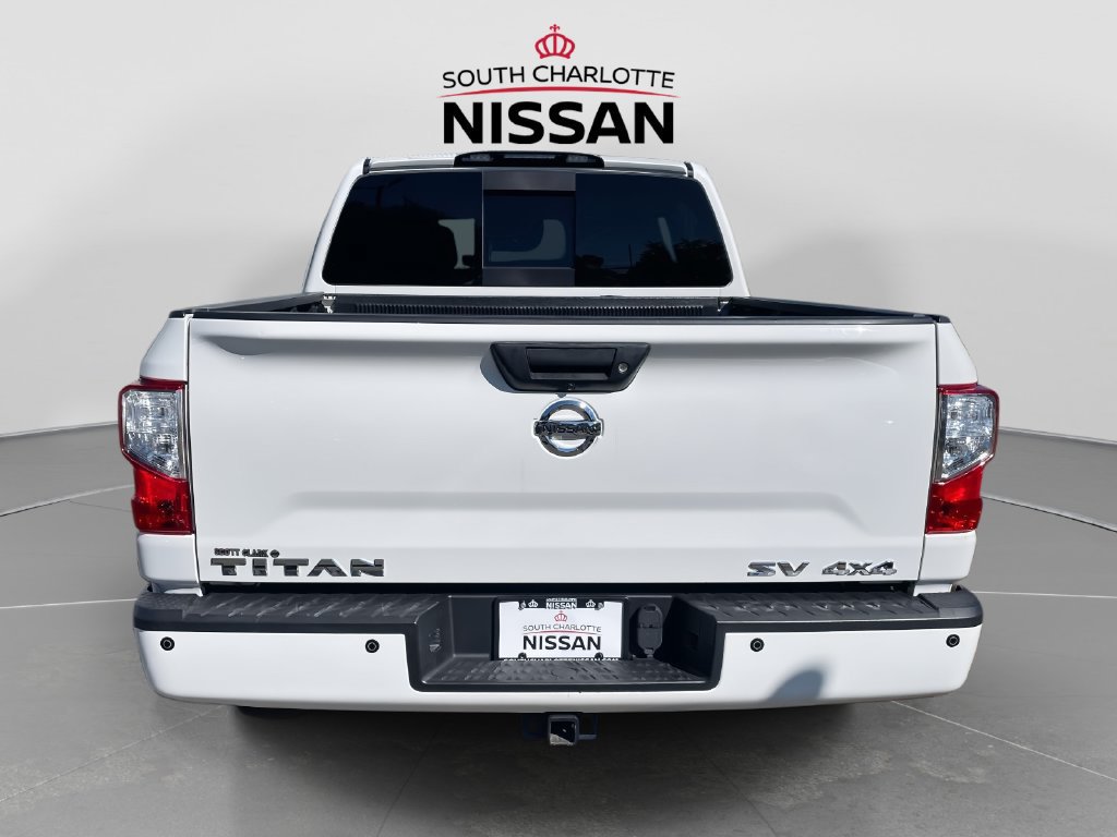 Used 2018 Nissan Titan SV w/ SV Convenience Package AWD/4WD image 5