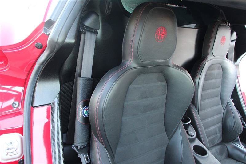 Used 2015 Alfa Romeo 4C Launch Edition w/ Convenience Group RWD image 24