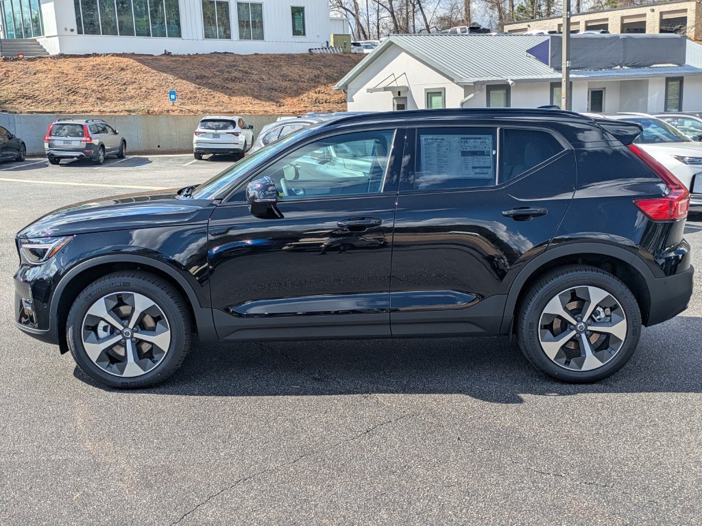 New 2026 Volvo XC40 B5 Plus w/ Protection Package Premier AWD/4WD image 3