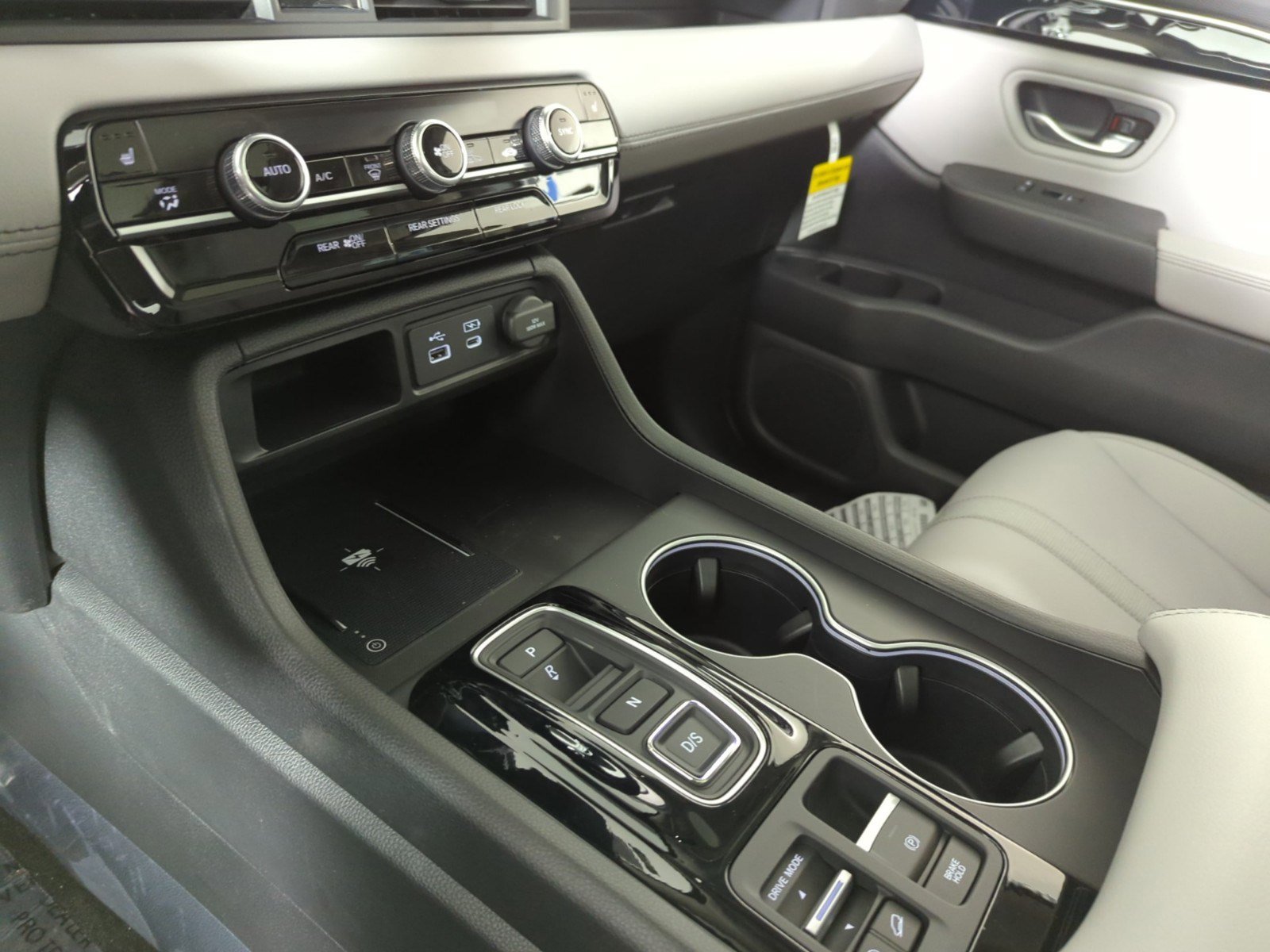 New 2025 Honda Pilot Touring image 20