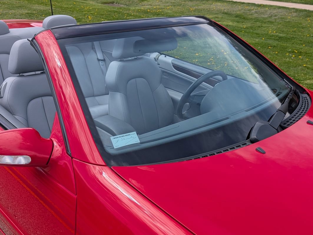 Used 2002 Mercedes-Benz CLK 320 Cabriolet image 28