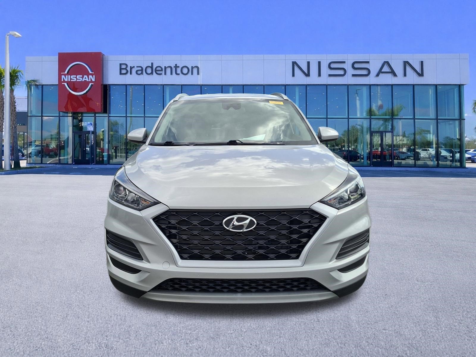 Used 2021 Hyundai Tucson SEL FWD image 2