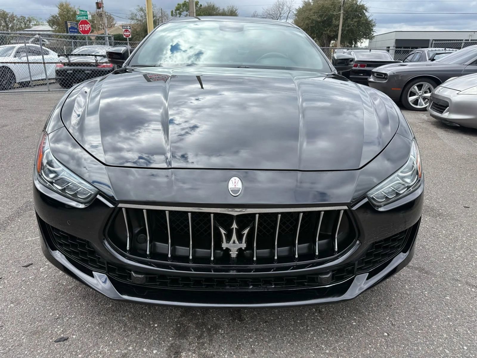 Used 2018 Maserati Ghibli image 2