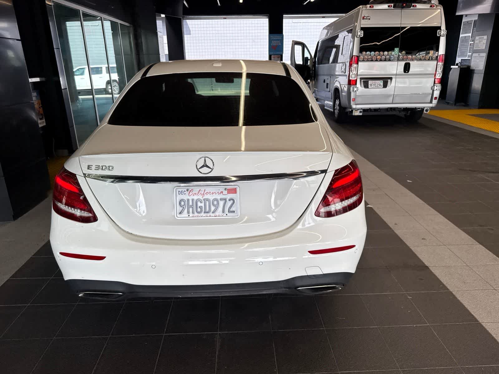 Used 2018 Mercedes-Benz E 300 image 17