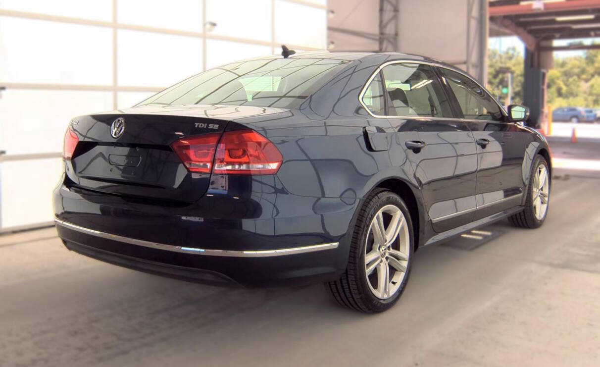 Used 2014 Volkswagen Passat TDI SE FWD image 2