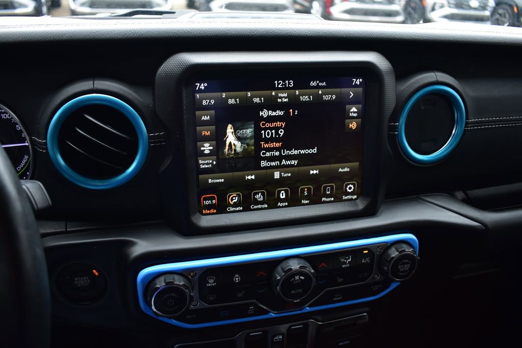 Used 2023 Jeep Wrangler Unlimited Sahara w/ Cold Weather Group AWD/4WD image 50