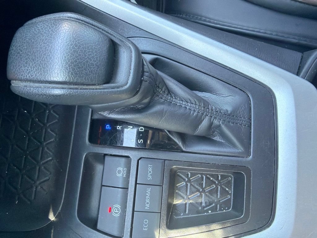 Used 2023 Toyota RAV4 XLE FWD image 7