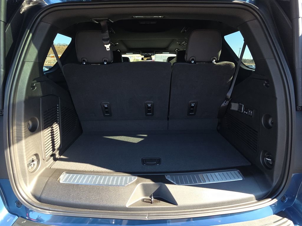 New 2026 Chevrolet Tahoe Premier w/ Sun And Tow Package AWD/4WD image 34