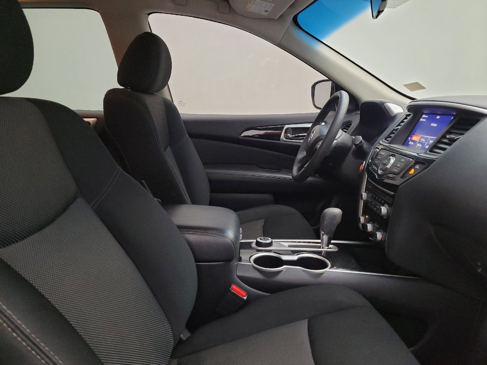 Used 2020 Nissan Pathfinder S AWD/4WD image 21