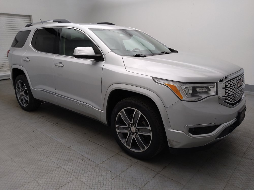 Used 2019 GMC Acadia Denali w/ Technology Package FWD image 11