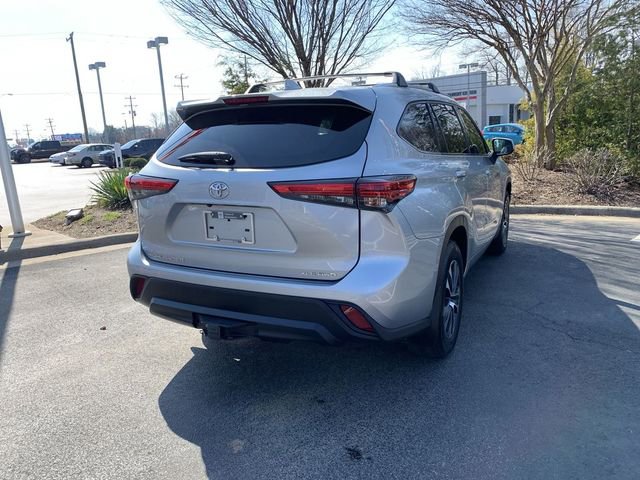 Used 2021 Toyota Highlander XLE image 8
