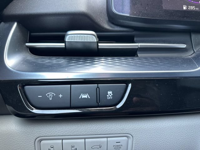 Certified 2023 Kia Carnival SX Prestige FWD image 52