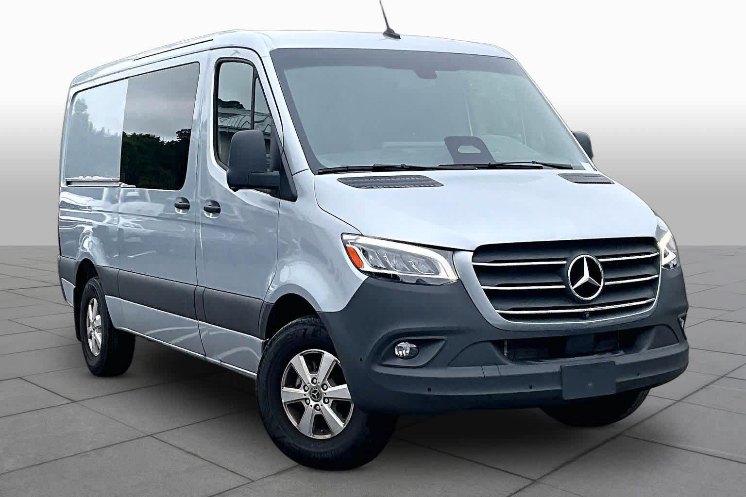 Used 2026 Mercedes-Benz Sprinter 2500 image 3