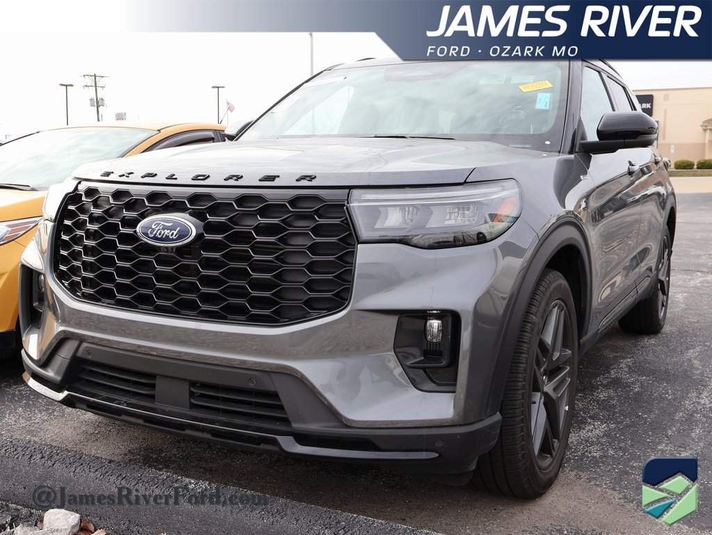 Used 2025 Ford Explorer ST-Line w/ ST-Line Street Pack