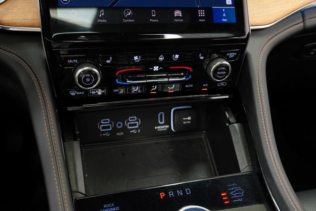 Certified 2025 Jeep Grand Cherokee L Summit AWD/4WD image 39