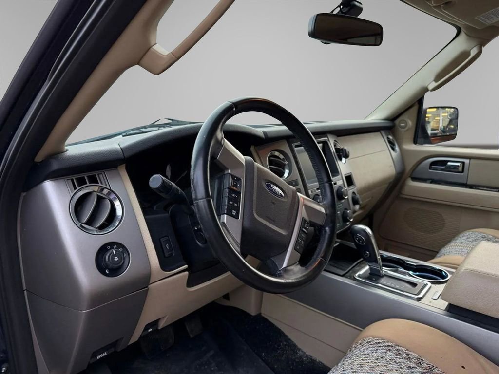 Used 2017 Ford Expedition Limited w/ Equipment Group 301A image 9
