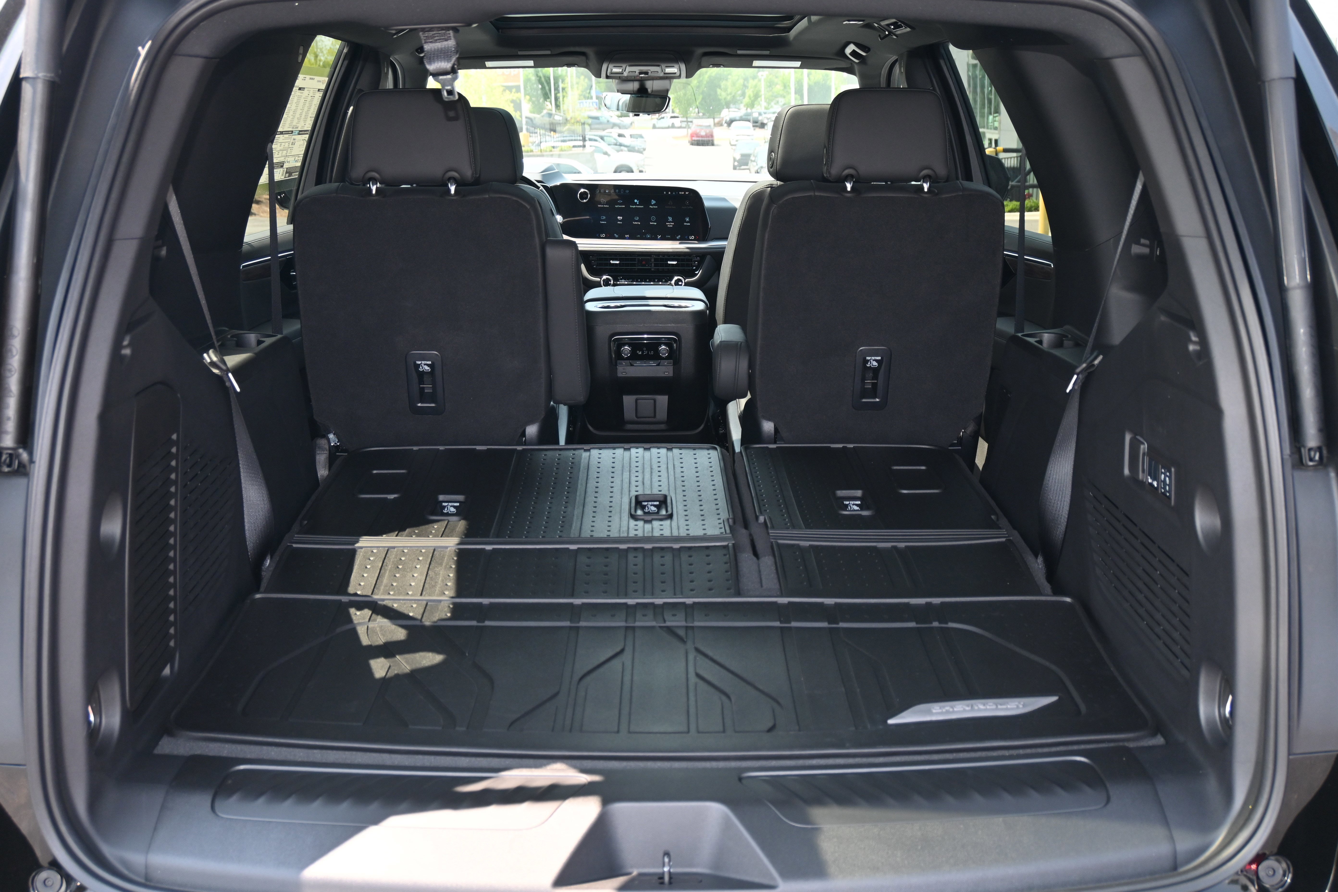 Used 2025 Chevrolet Tahoe LT w/ Comfort Package image 35