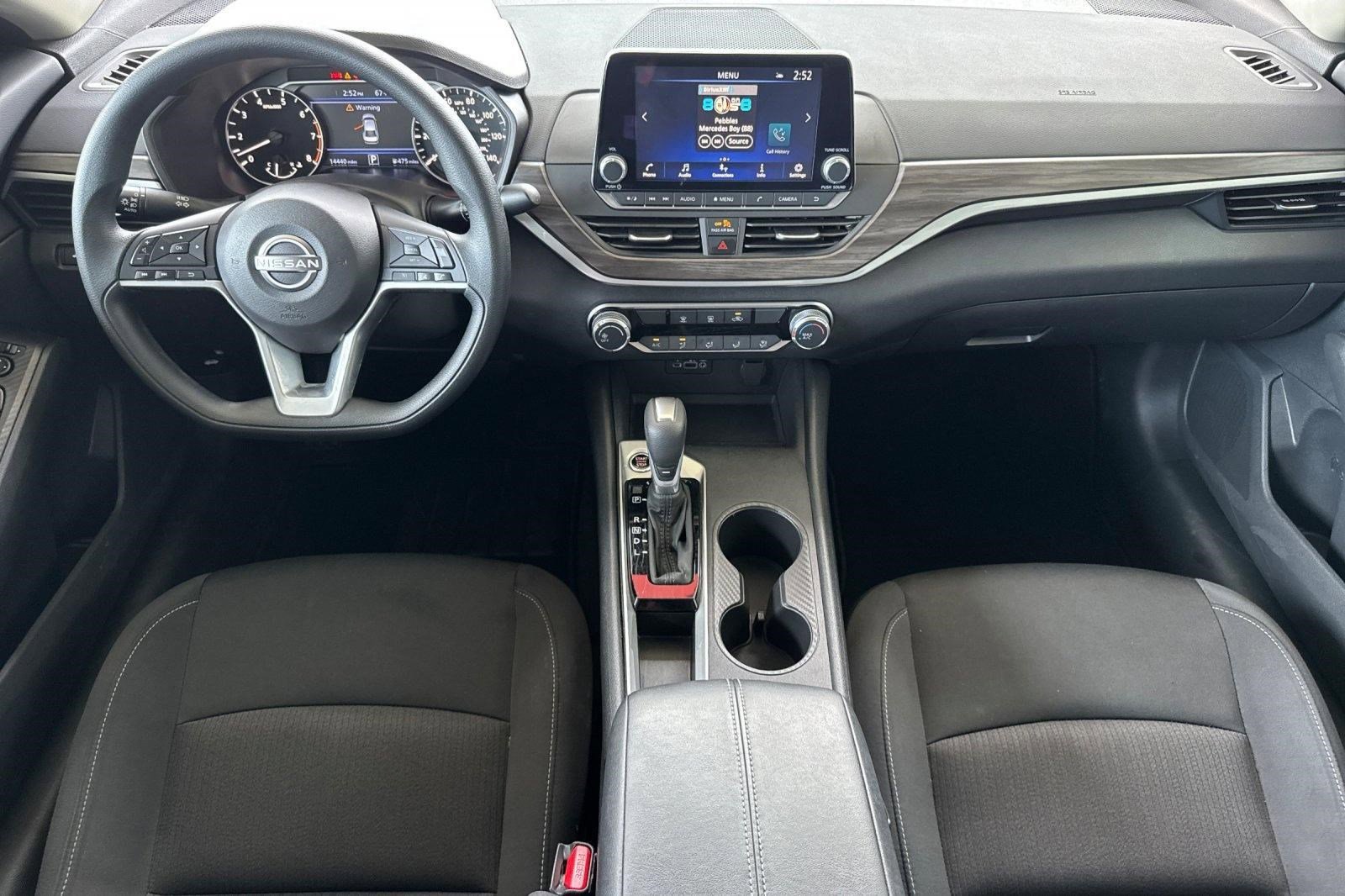 Used 2025 Nissan Altima 2.5 SV image 14