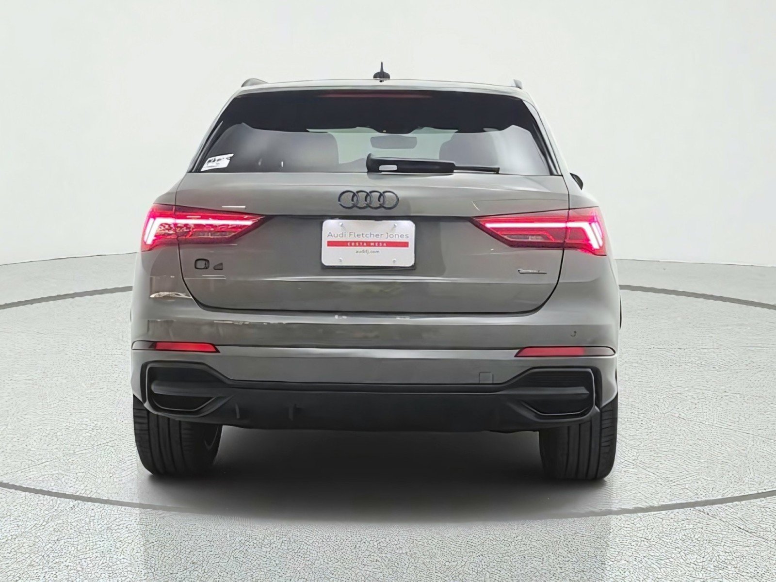 Used 2025 Audi Q3 2.0T Premium w/ Convenience Package AWD/4WD image 6