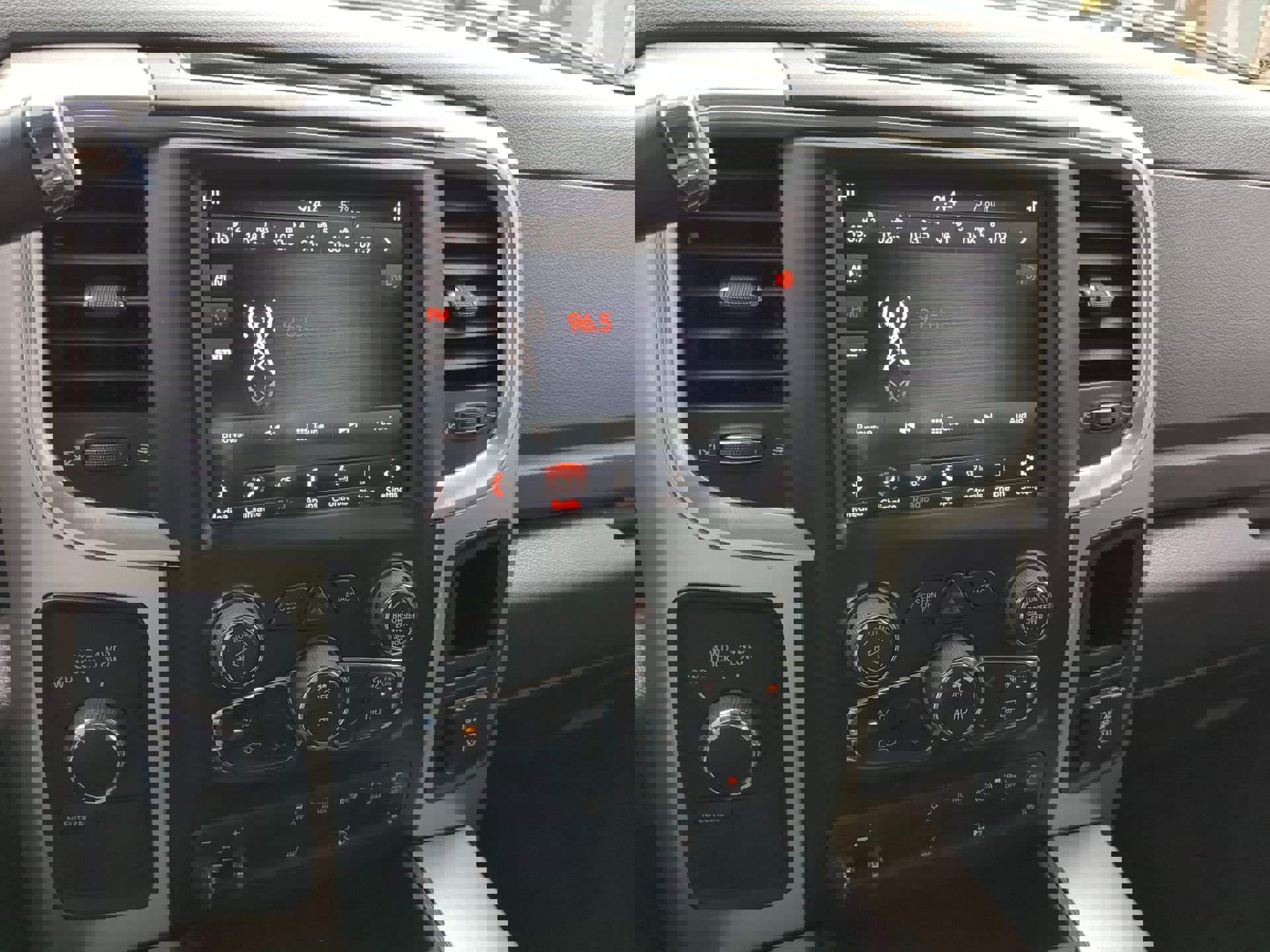 Used 2018 RAM 2500 Big Horn image 23