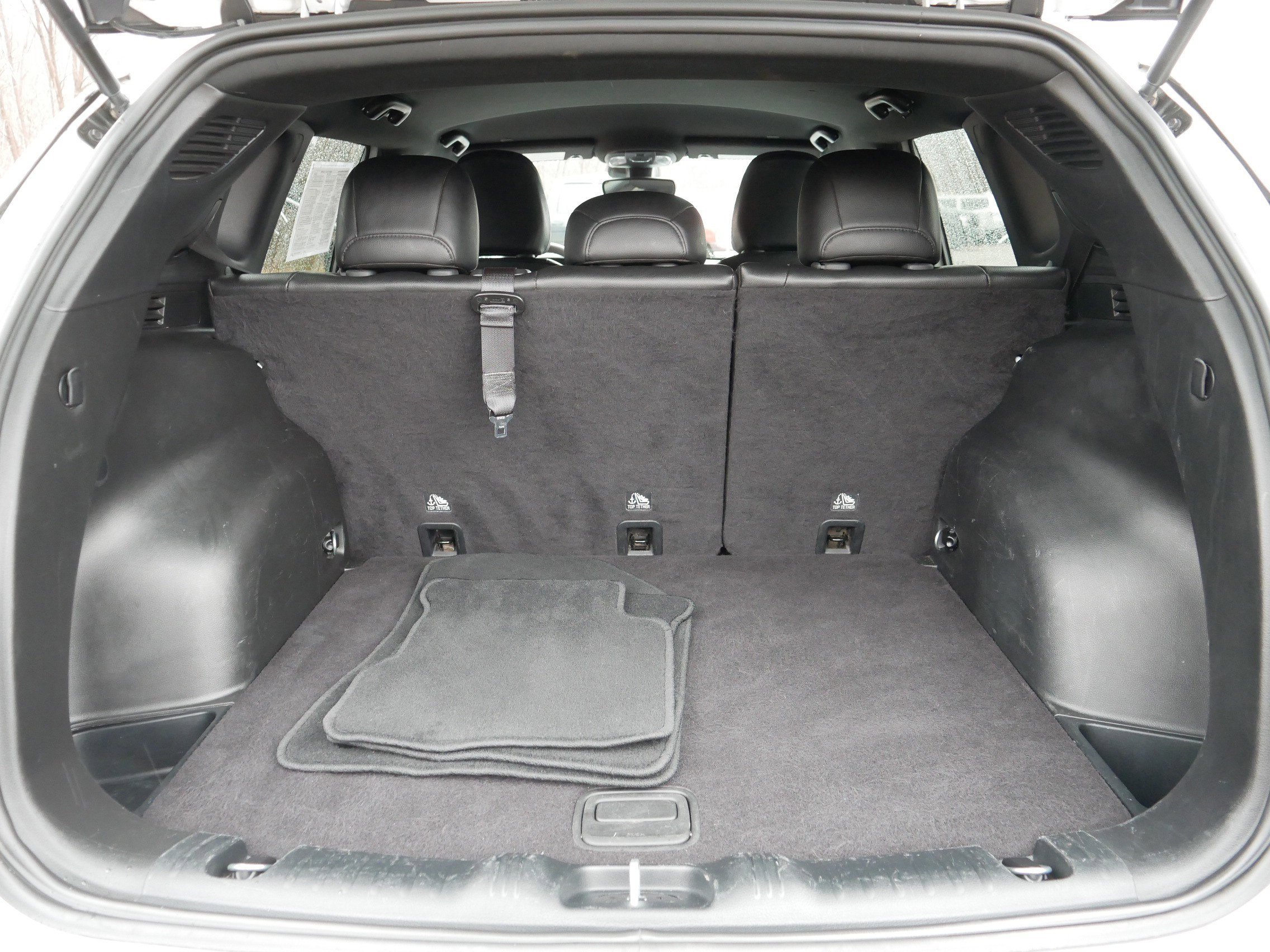 Certified 2024 Jeep Compass Latitude image 18