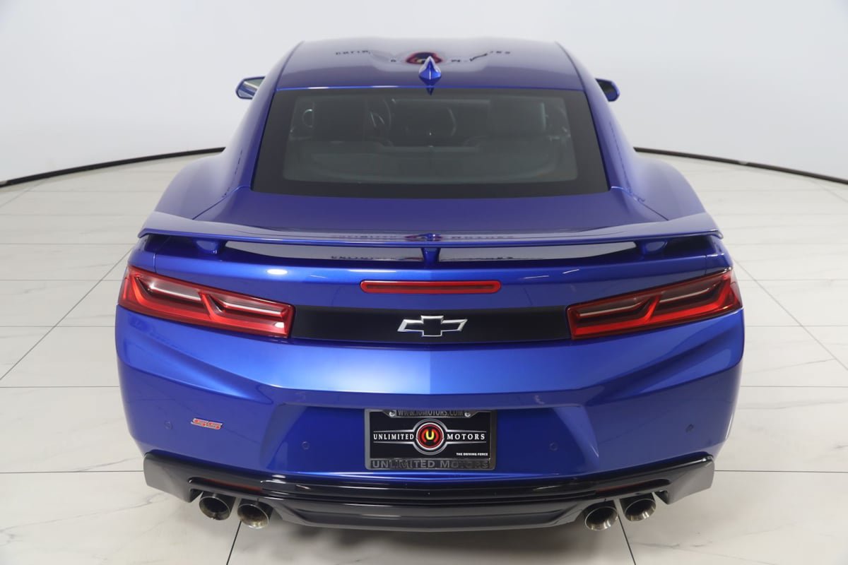 Used 2018 Chevrolet Camaro SS RWD image 61
