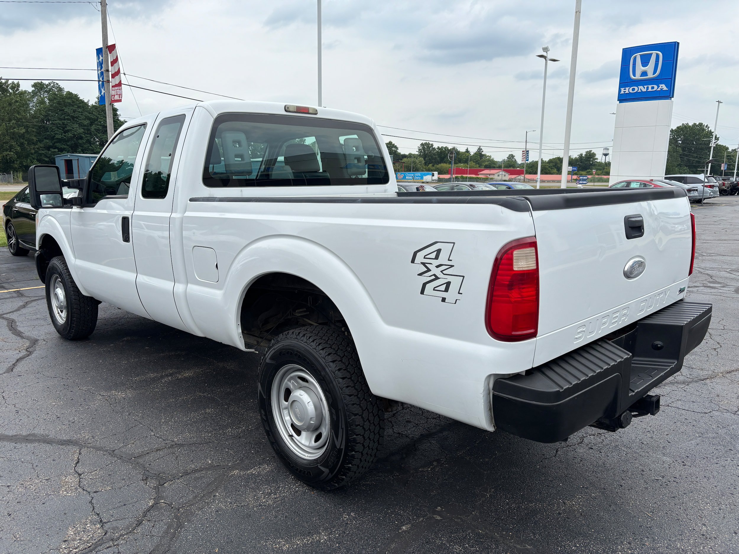 Used 2011 Ford F350 XL w/ Skid Plate Pkg AWD/4WD image 6