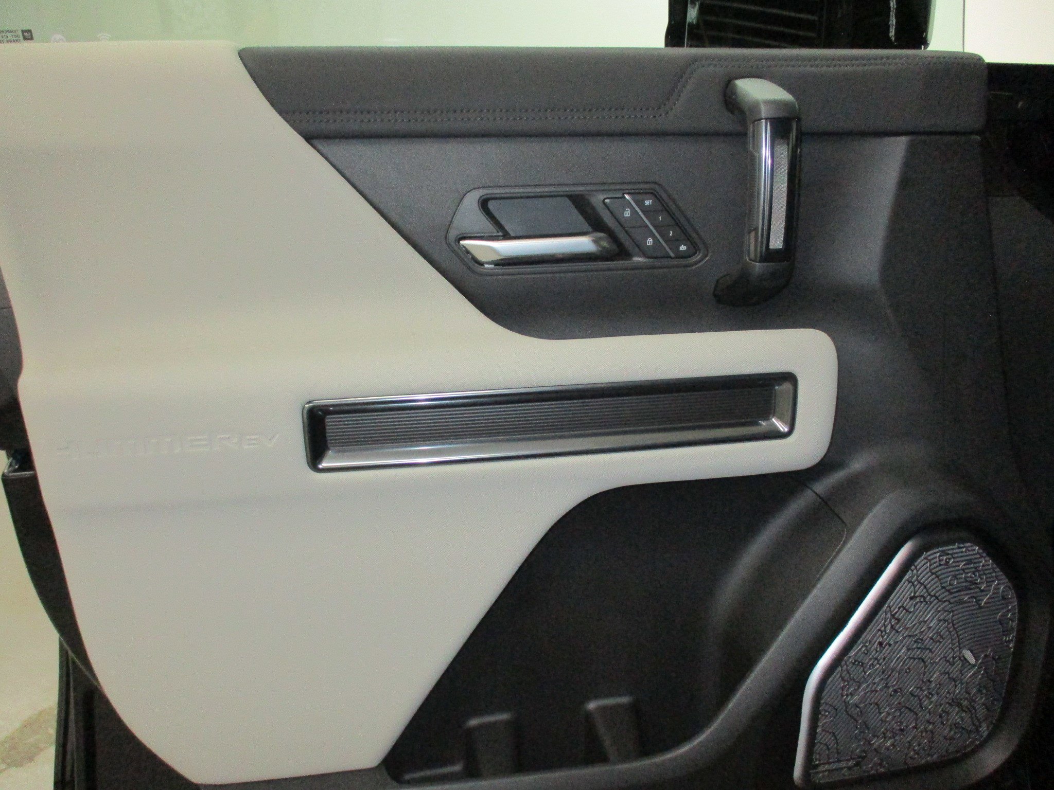 New 2026 GMC Hummer EV 2X w/ LPO, Dark Essentials Package image 14