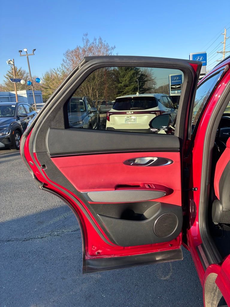 Used 2025 Genesis GV70 3.5T Sport image 48