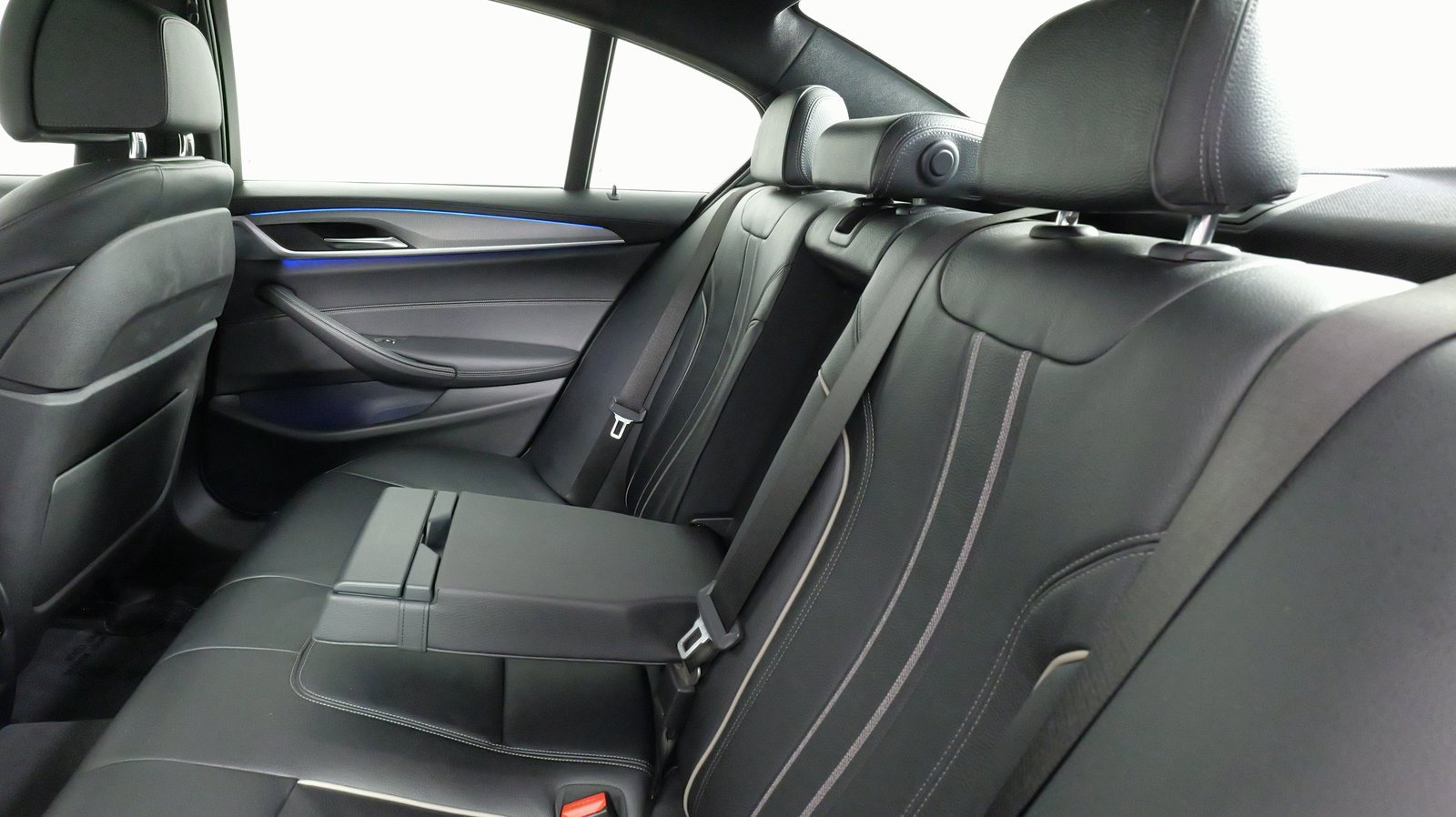 Used 2018 BMW 530i xDrive w/ M Sport Package image 47