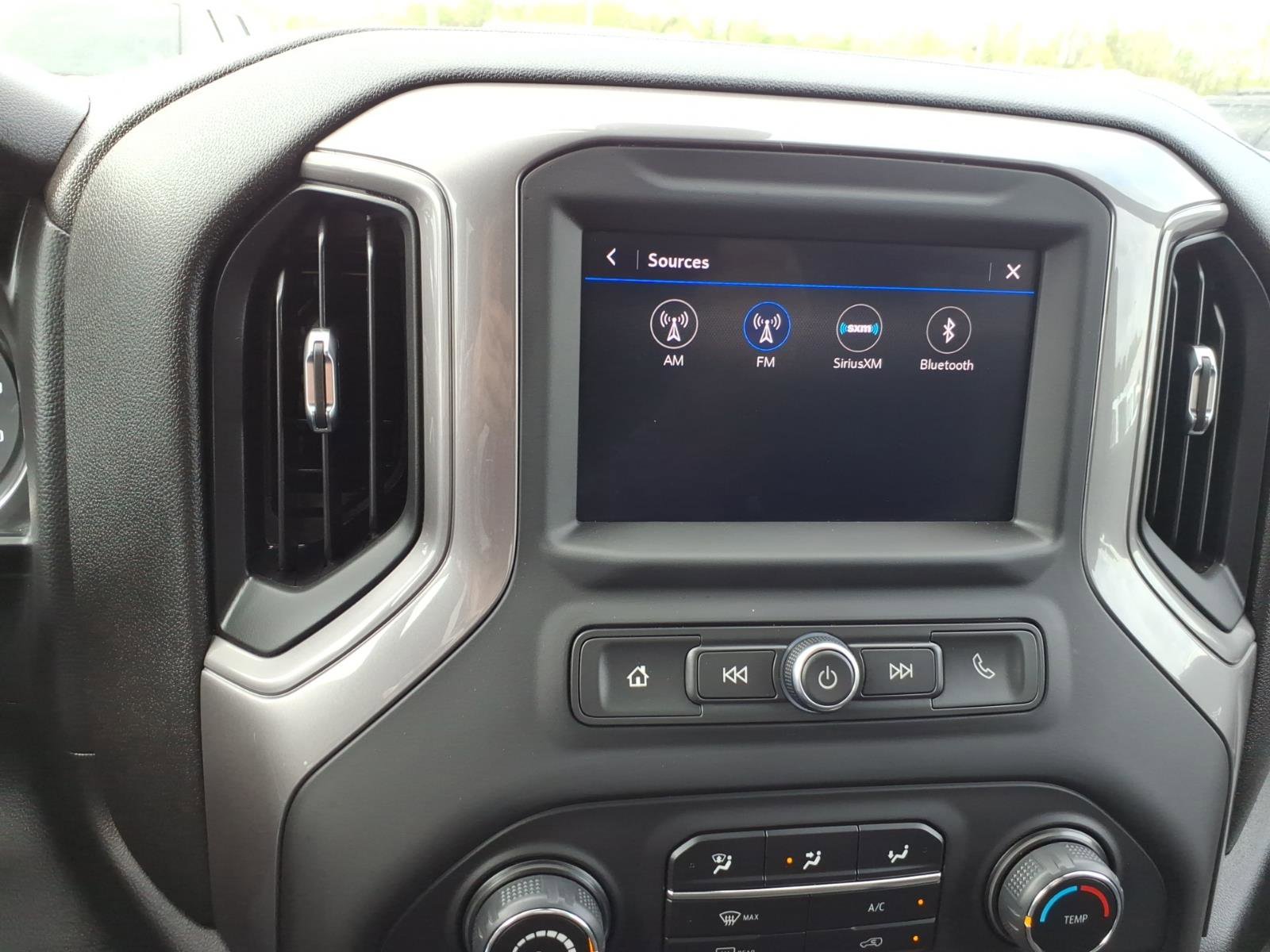 Used 2021 Chevrolet Silverado 2500 Custom w/ Custom Value Package image 15