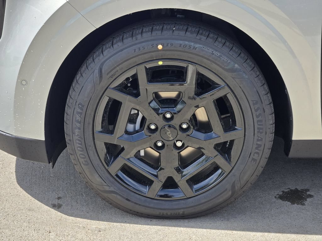 New 2026 Kia Carnival SX w/ SX Dark Edition Package FWD image 8