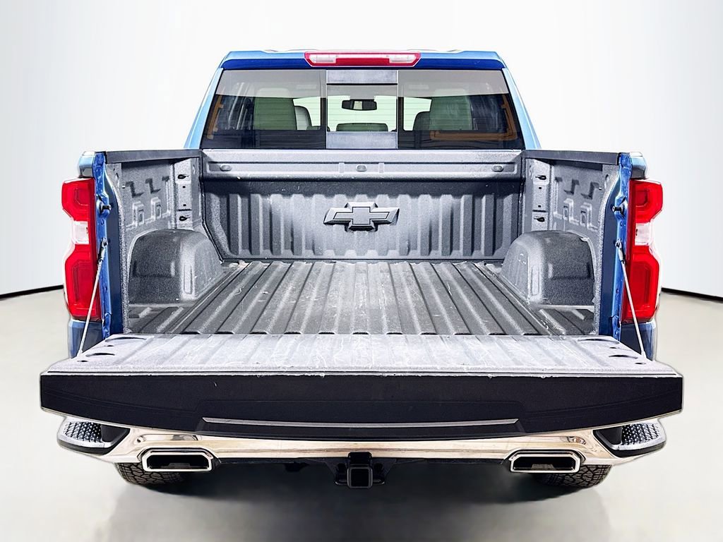 Used 2024 Chevrolet Silverado 1500 LTZ w/ LTZ Convenience Package II AWD/4WD image 25