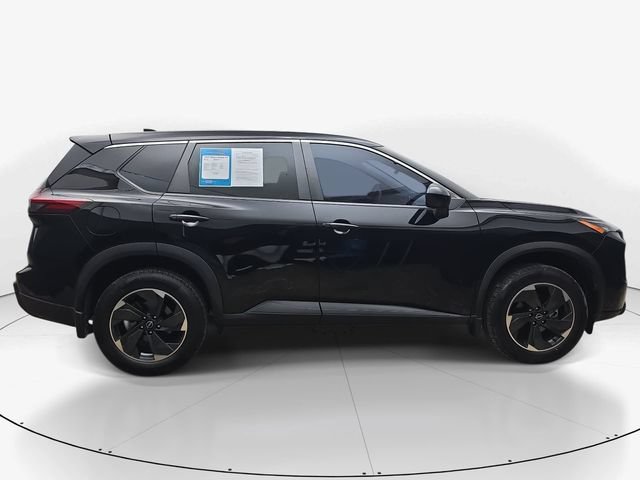 Used 2024 Nissan Rogue SV FWD image 5
