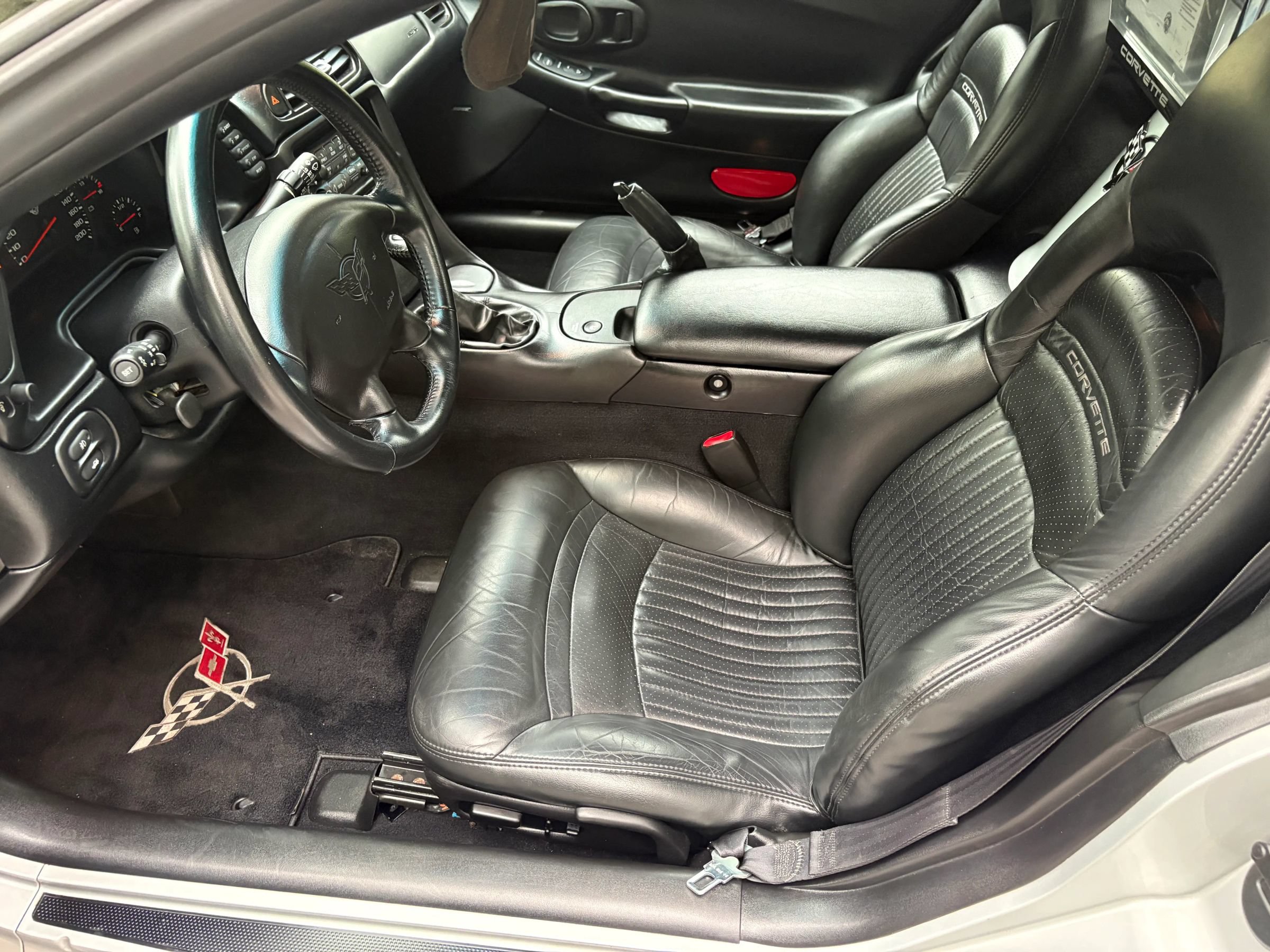 Used 1999 Chevrolet Corvette Convertible w/ Performance Handling Pkg RWD image 21